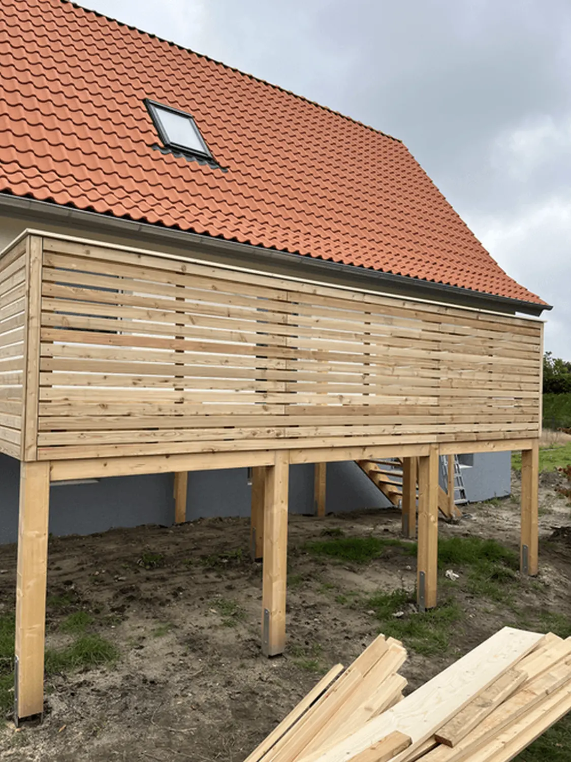 Terrassen - Hartholz Zimmerei & Dachdeckerei