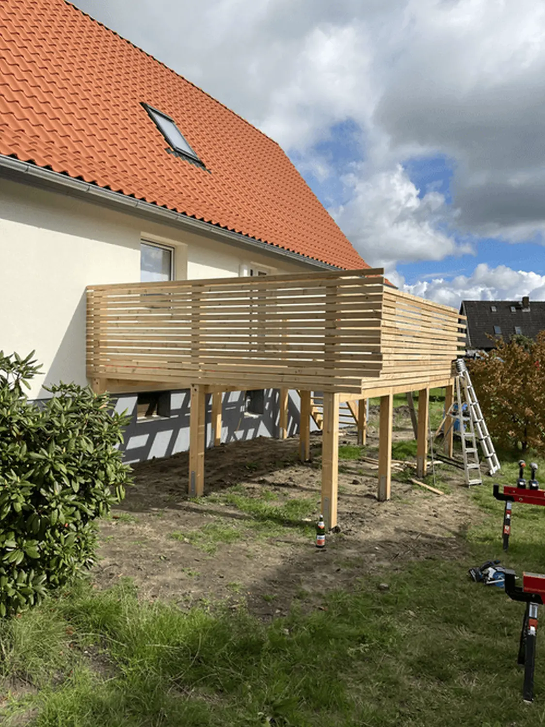 Terrassen - Hartholz Zimmerei & Dachdeckerei