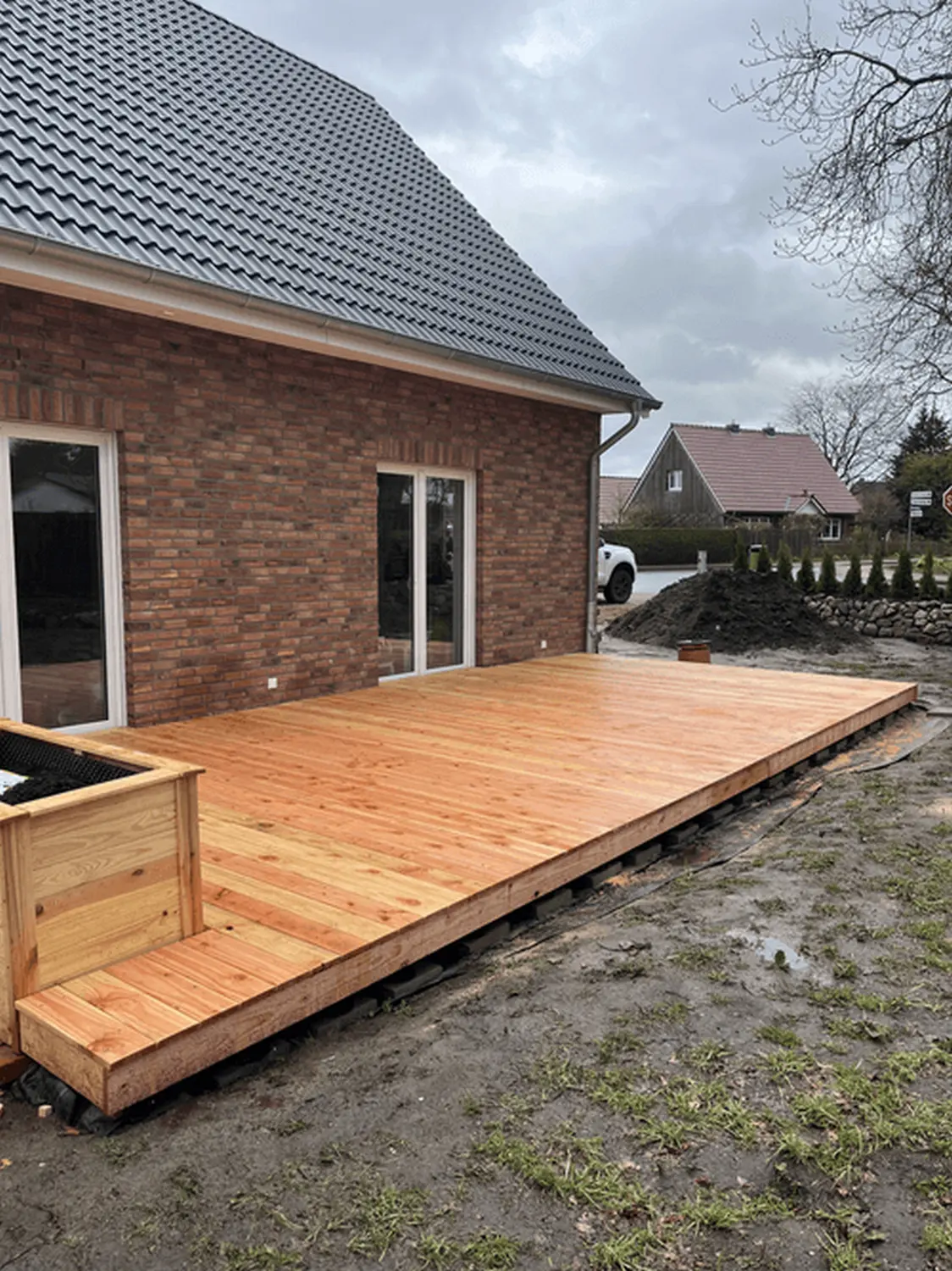 Terrassen - Hartholz Zimmerei & Dachdeckerei