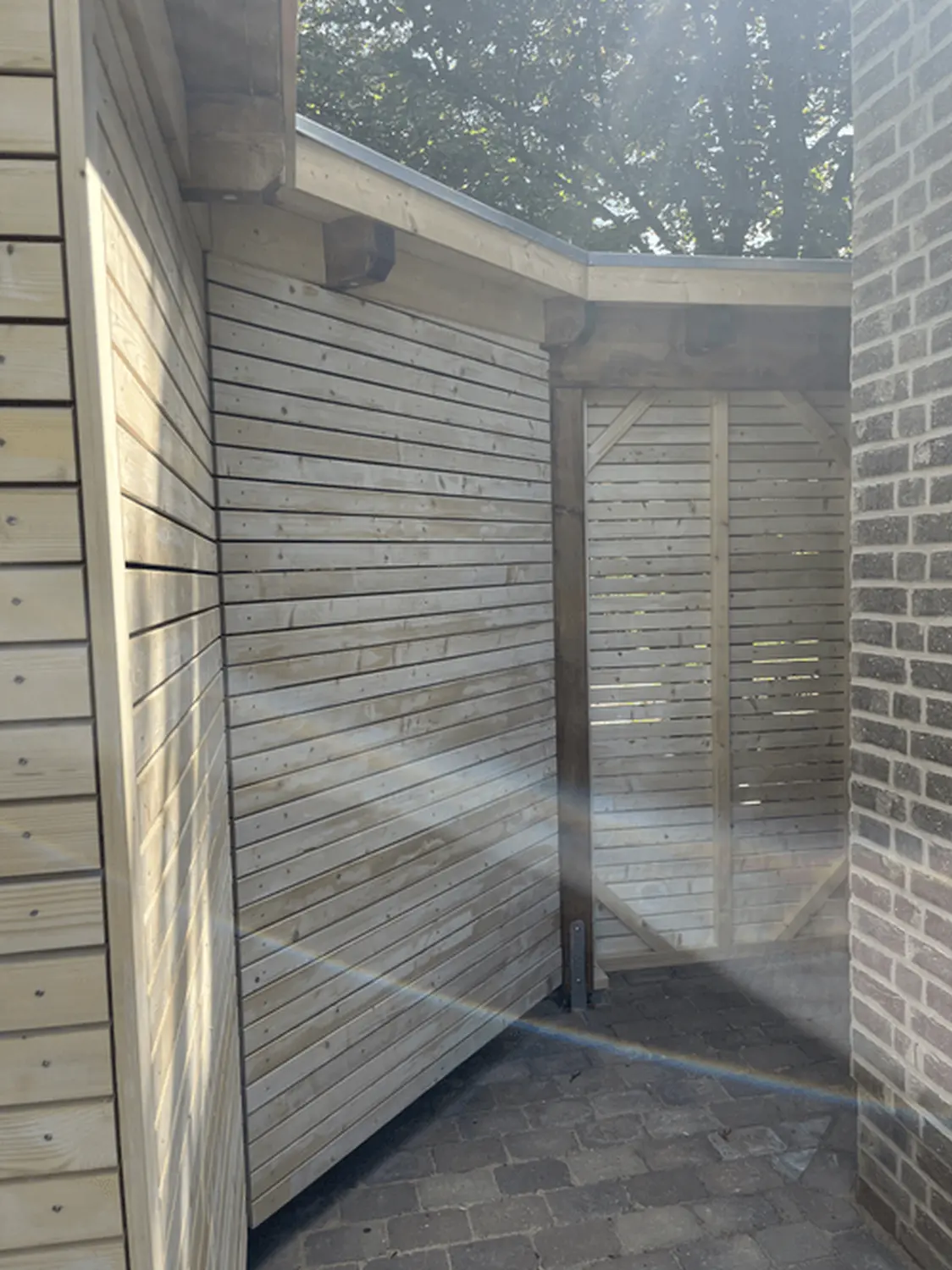 Holzbau - Hartholz Zimmerei & Dachdeckerei