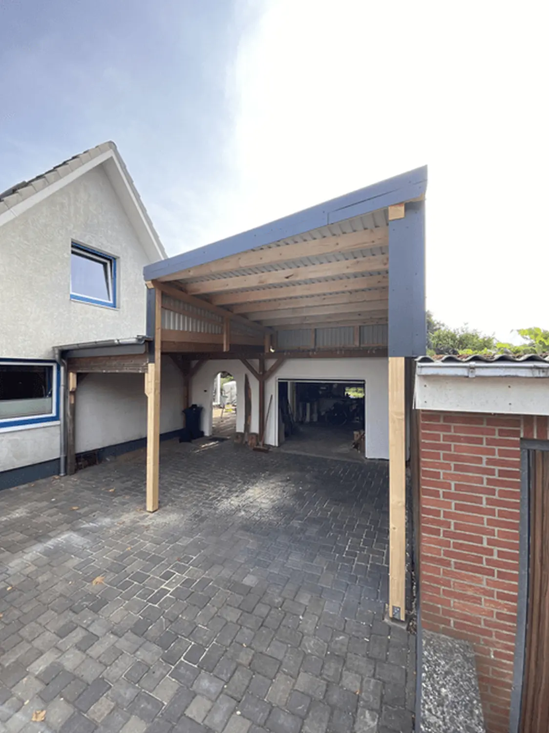 Holzbau - Hartholz Zimmerei & Dachdeckerei