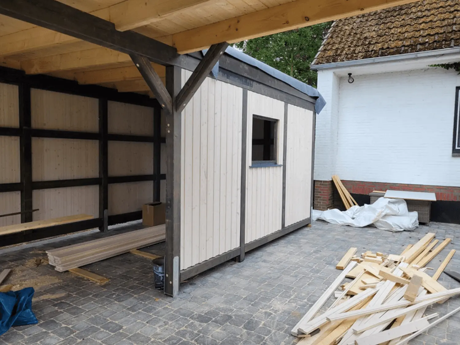 Holzbau - Hartholz Zimmerei & Dachdeckerei