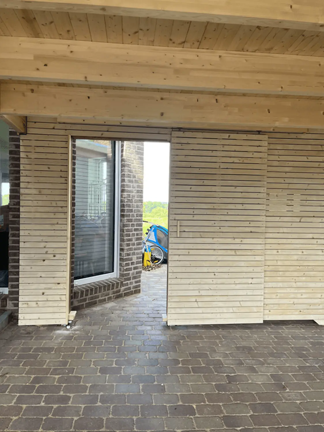 Holzbau - Hartholz Zimmerei & Dachdeckerei